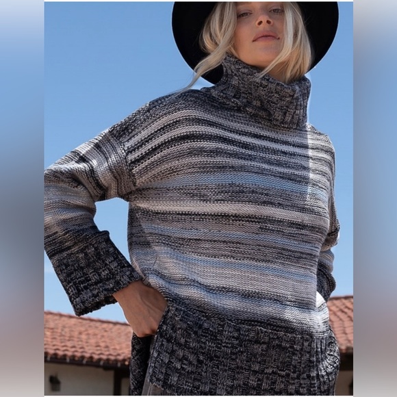 POL Cozy Luxe Heather Grey Striped Turtleneck Sweater Casual Chic Essential - Picture 2 of 7
